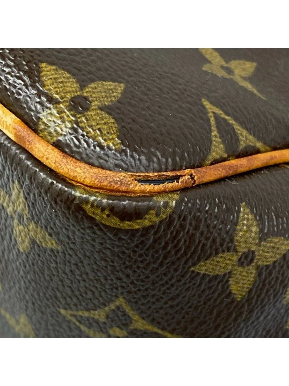 Louis Vuitton phone hardware 10